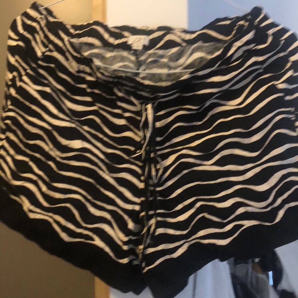 Loft drawstring shorts